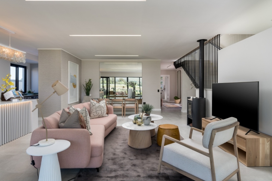 4 Bedroom Property for Sale in Drakenzicht Western Cape